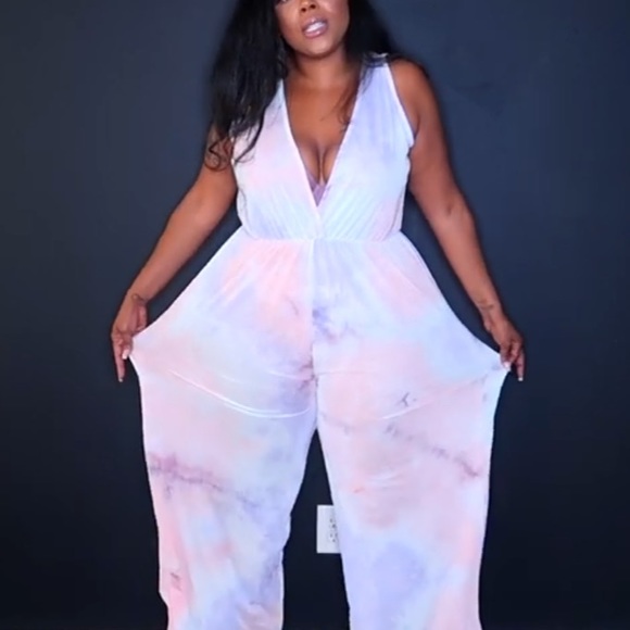 One piece jumpsuit - Picture 1 of 3